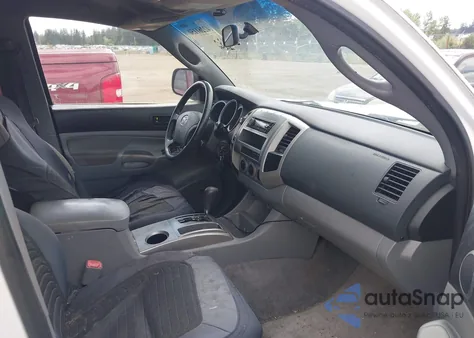 2005 Toyota Tacoma Base V6 from USA, damaged, VIN 5TELU42N55Z142871